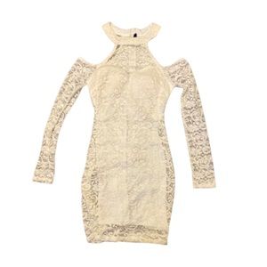 Open shoulder elegant dress